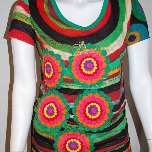 FARVERIG T-SHIRT M. PRINT