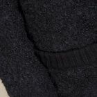 SECOND FEMALE-OLAY -LANG SORT ULD CARDIGAN
