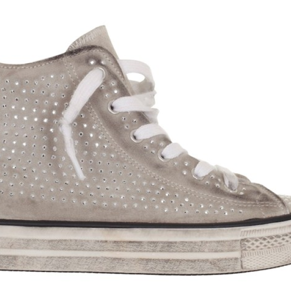 FED SNEAKERS M/SMÅ NITTER