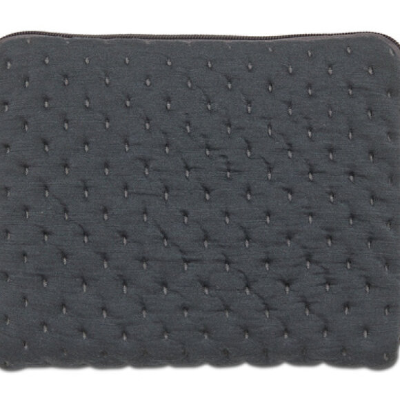 HAY - QUILT SLEEVE TIL TABLET I DARK GREY