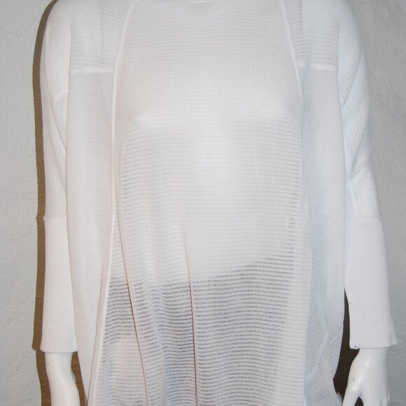 JUST FEMALE - HVID OVERSIZE STRIKBLUSE