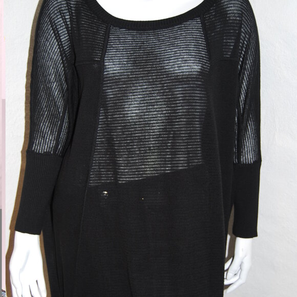 JUST FEMALE - SORT OVERSIZE STRIK