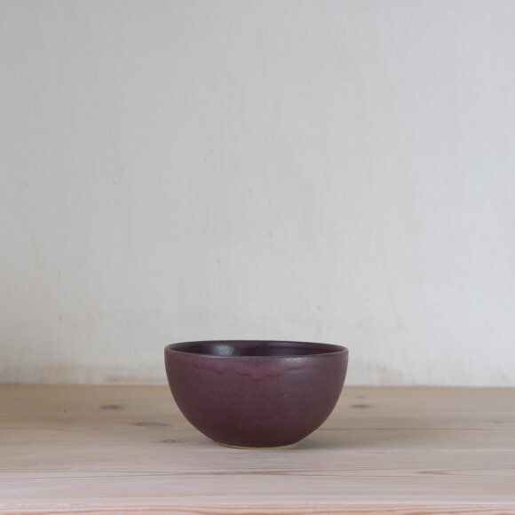 JULIE DAMHUS - PURPLE ODA MEDIUM BOWL