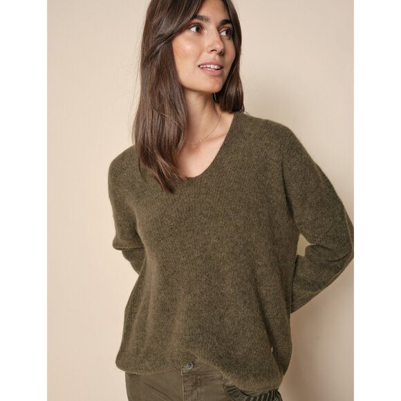 MOS MOSH - CAPERS GREEN THORA V-NECK KNIT