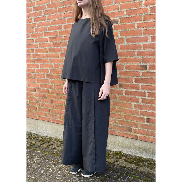 LISELOTTE HORNSTRUP - BLACK GAMMA PANTS