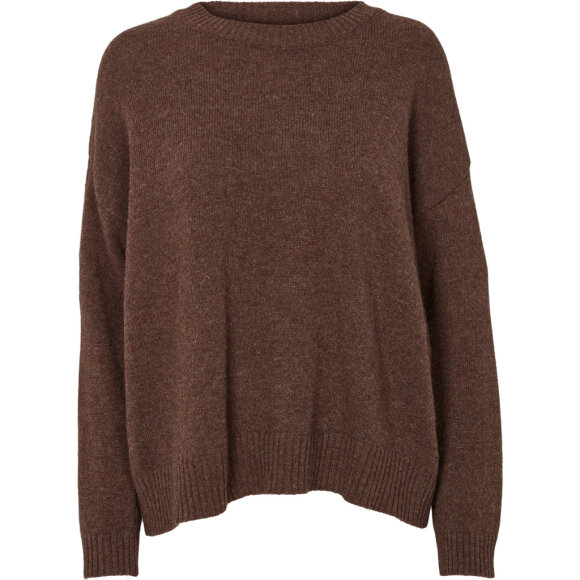 BASIC APPAREL - BROWN MEL LISE O-NECK