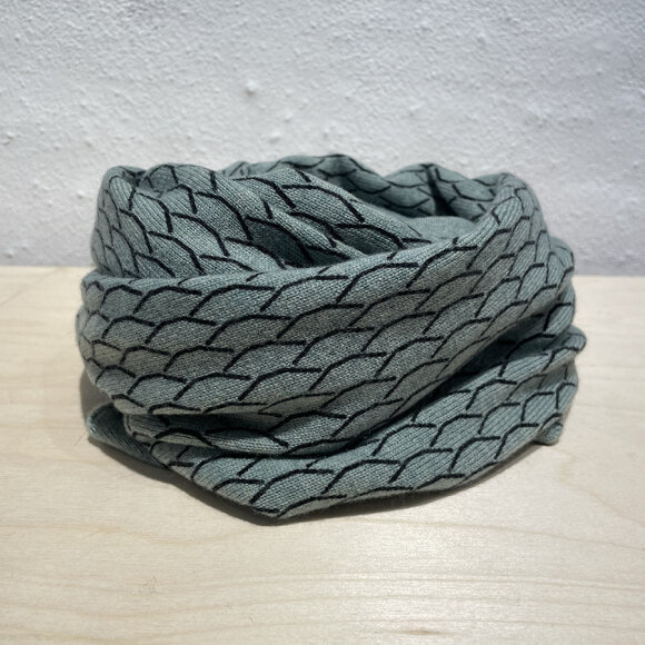 GAUGE & PLY - DUSTY GREEN MEL GAIA SCARF