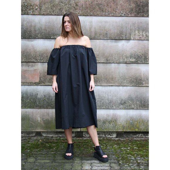 LISELOTTE HORNSTRUP - BLACK GNIST DRESS