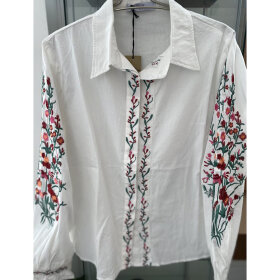 AMAZE CPH - EMBROIDERY CHLOE