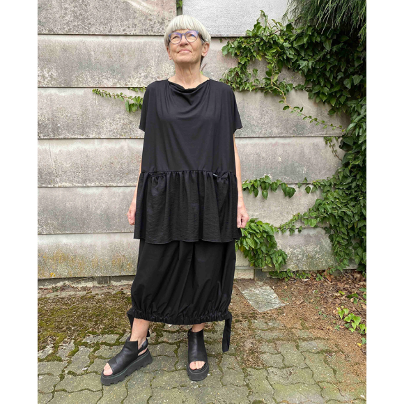 LISELOTTE HORNSTRUP - BLACK POCKET TEE