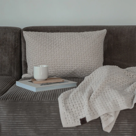 BY LOHN - BEIGE MEL STRIKKET PUDE 60X40 BY LOHN - BEIGE MEL STRIKKET PUDE 60X40