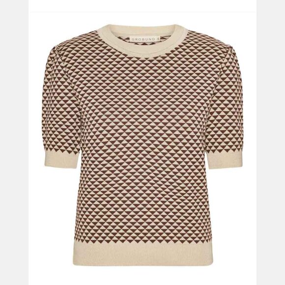 GROBUND - BRUNE TREKANTER ALVA STRIKTEE