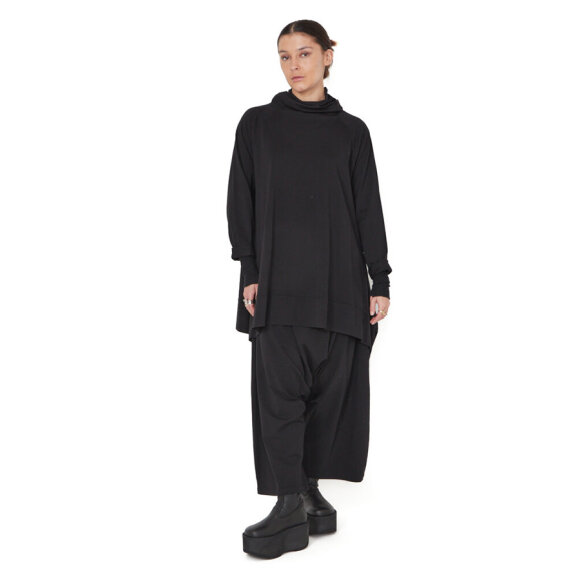 SORT AARHUS - BLACK SOLID OVERSIZE BLOUSE