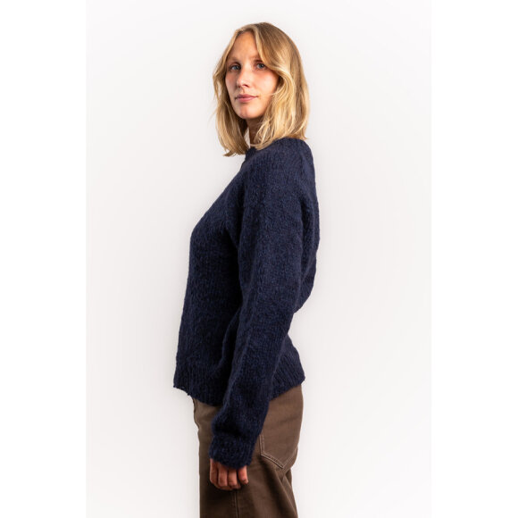 COFFEE BEANIES - NAVY IDA STRIK SWEATER