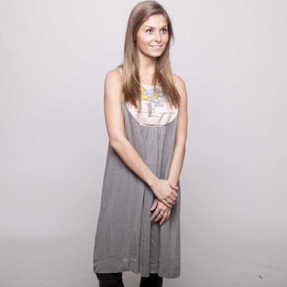 LÆKKER  SILKE KJOLE