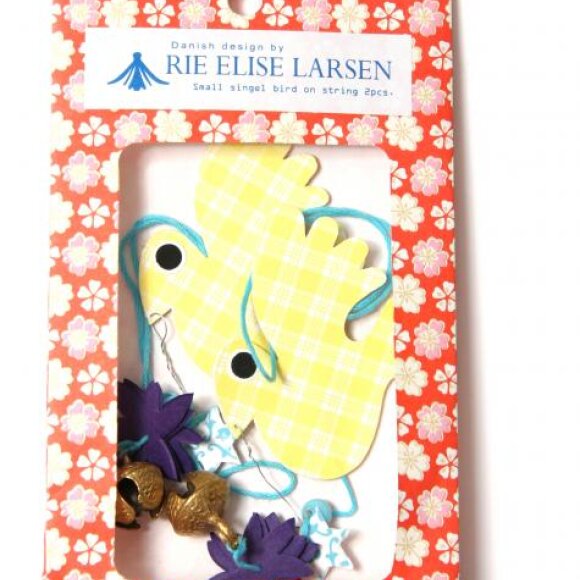 2 SMÅ PAPIRFUGLE PÅ SNOR