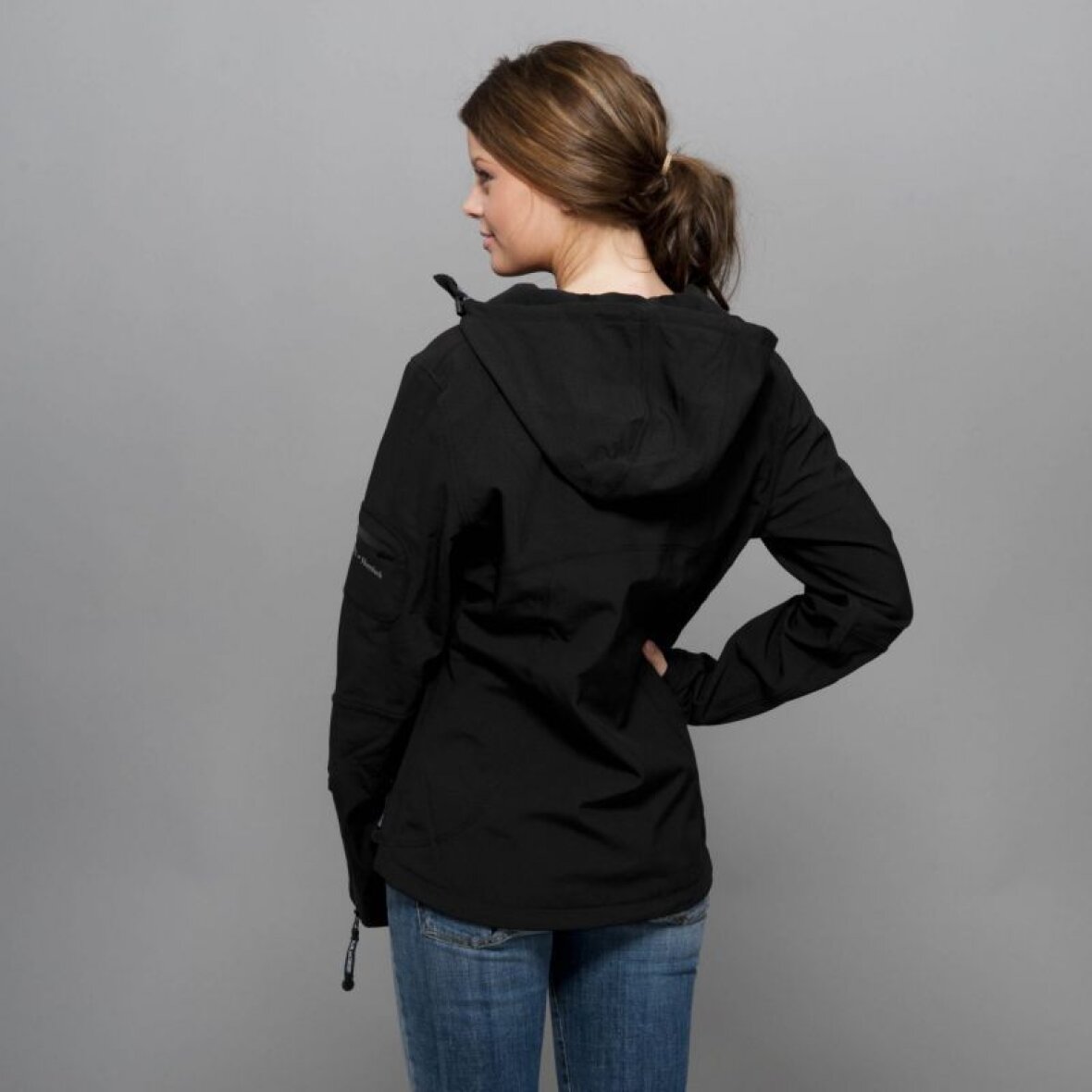 SCHELDE | GIV-GAVER.DK - OVERTØJ - - KORT SOFTSHELL JAKKE